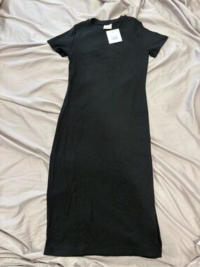 Classic Black Short-Sleeve tshirt Dress (maternity)